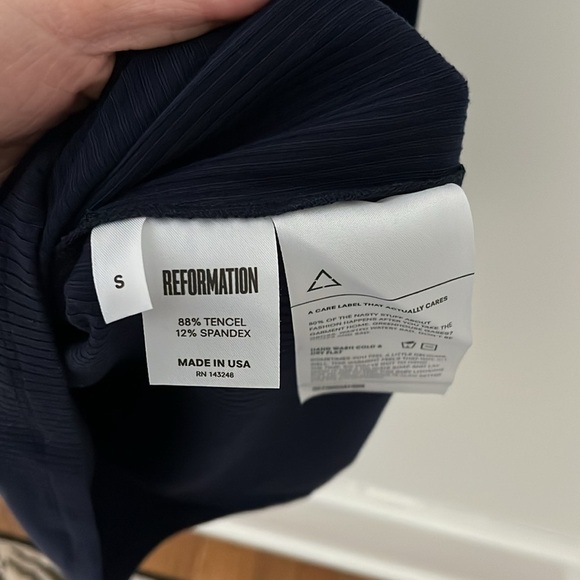 NWOT Reformation Greer Dress Mockneck Navy Blue Size S - Picture 5 of 6